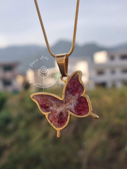 18K Gold plated Butterfly floral pendant with chain