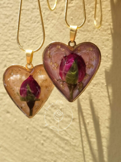 Rose buds heart pendant with chain