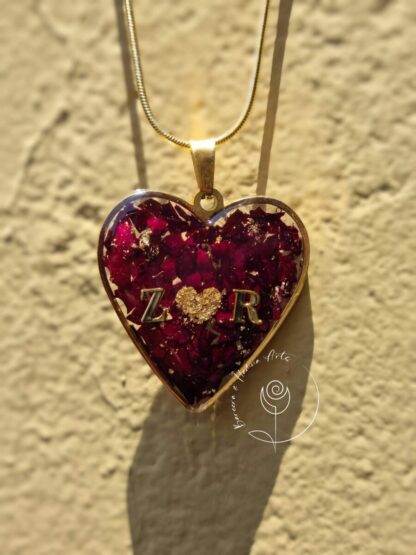 Rose petals heart pendant with chain